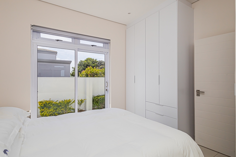 6 Bedroom Property for Sale in Country Club Western Cape